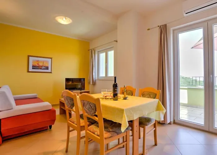 Wonderful With Sea View And Shared Pool Appartamento Brseč