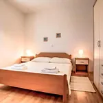 Apartament Wonderful With Sea View And Shared Pool